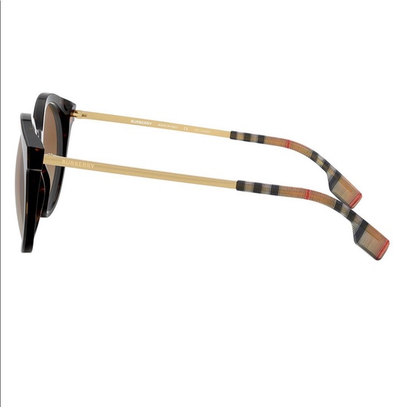 Brand new 🔥Burberry polarized sunglasses 🕶🔥 - Picture 3 of 13